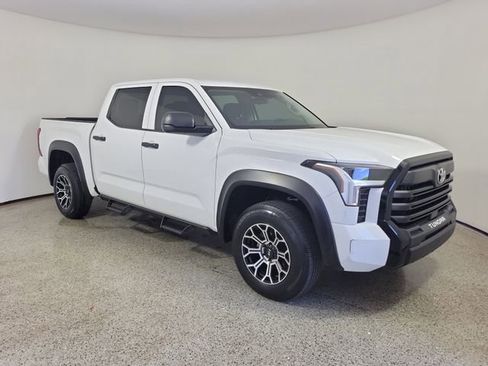 Used 2022 Toyota Tundra SR AWD/4WD image 4