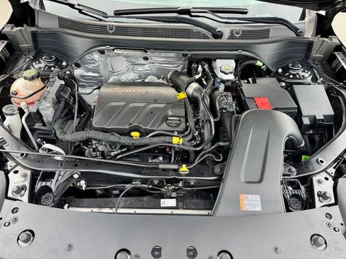 Used 2024 Chevrolet Trax LS FWD image 9