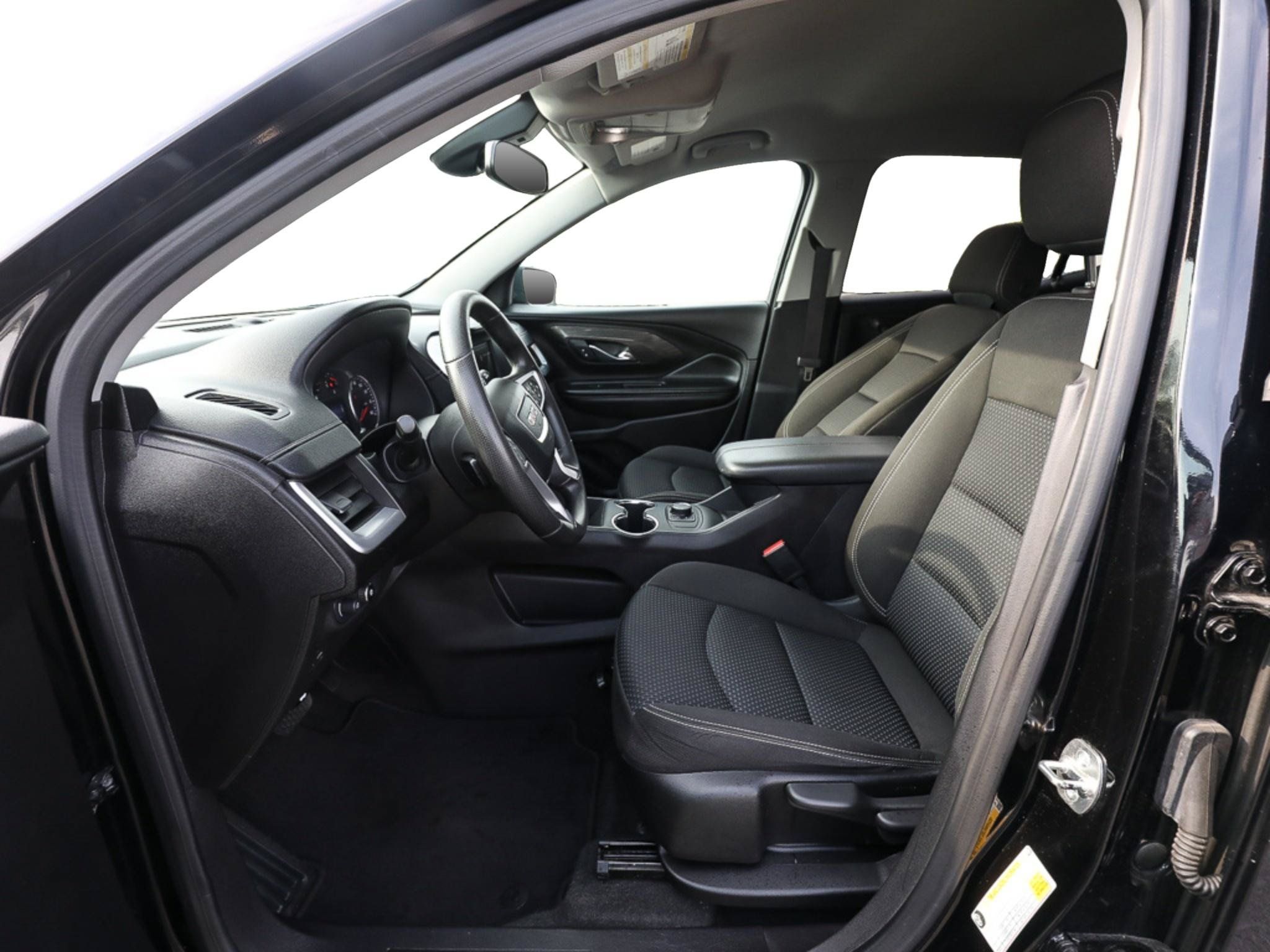 Used 2024 GMC Terrain SLE AWD/4WD image 13