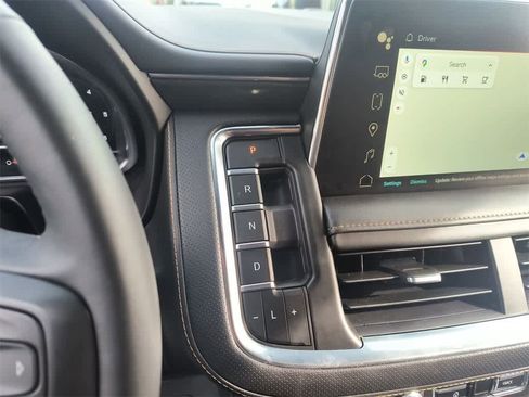 Used 2023 GMC Yukon AT4 image 20