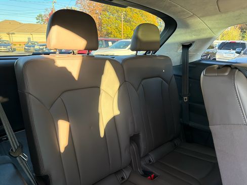 Used 2019 Audi Q7 3.0T Prestige w/ Prestige Package image 21