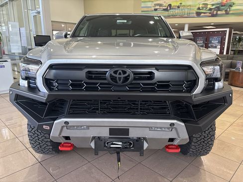 New 2025 Toyota Tacoma TRD Off-Road image 5