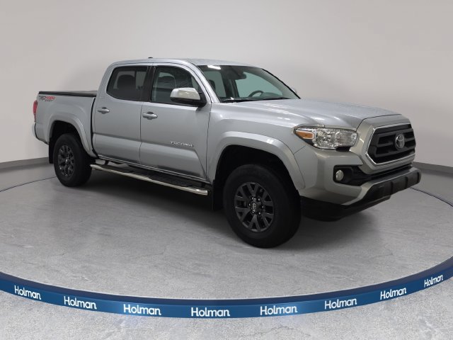 Certified 2022 Toyota Tacoma SR5 AWD/4WD image 3