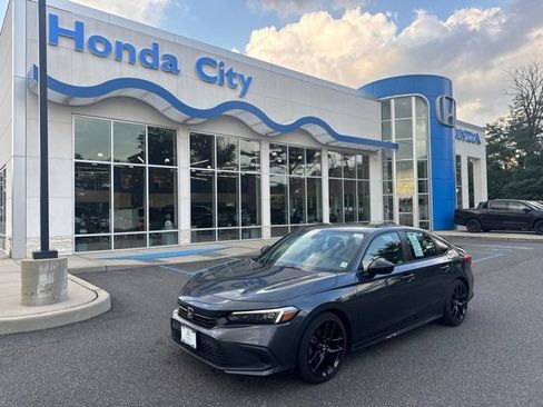 Used 2023 Honda Civic Sport image 2