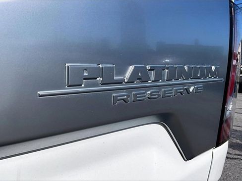Used 2022 Nissan Titan Platinum Reserve w/ Moonroof Package image 20