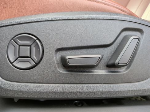 Used 2022 Audi Q3 2.0T Premium w/ Convenience Package image 28