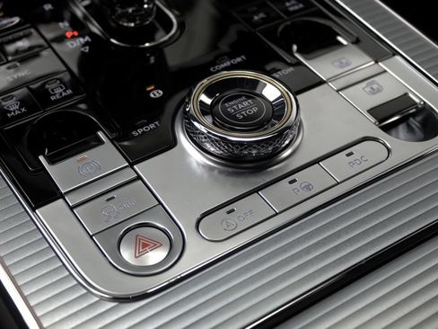 Certified 2022 Bentley Flying Spur V8 AWD/4WD image 20