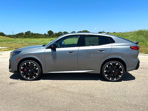 New 2026 BMW X2 M35i w/ Technology Package AWD/4WD image 5