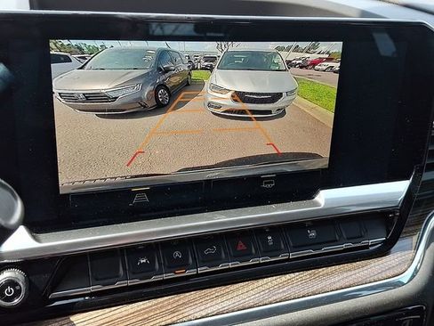 Used 2023 Chevrolet Silverado 1500 LT image 11