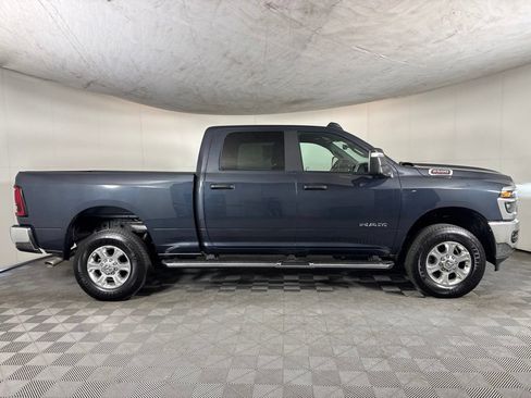 Used 2026 RAM 2500 Big Horn AWD/4WD image 4