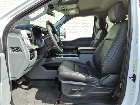 Used 2024 Ford F250 XLT w/ FX4 Off-Road Package image 12