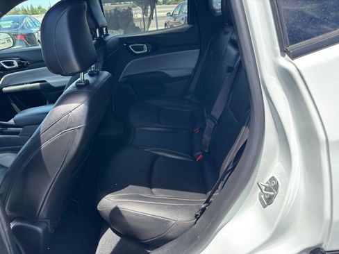 Used 2025 Jeep Compass Limited AWD/4WD image 27
