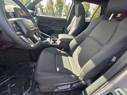 Used 2025 Toyota 4Runner SR5 image 23