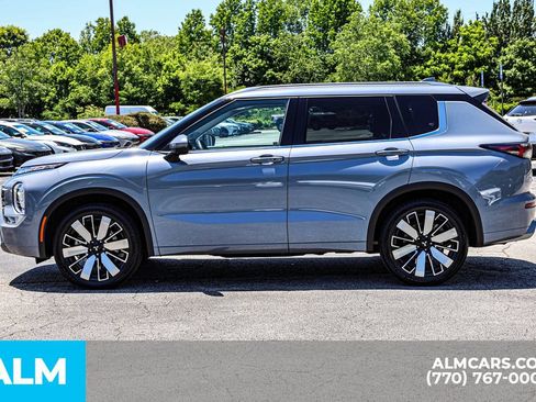 Used 2025 Mitsubishi Outlander SEL FWD image 8