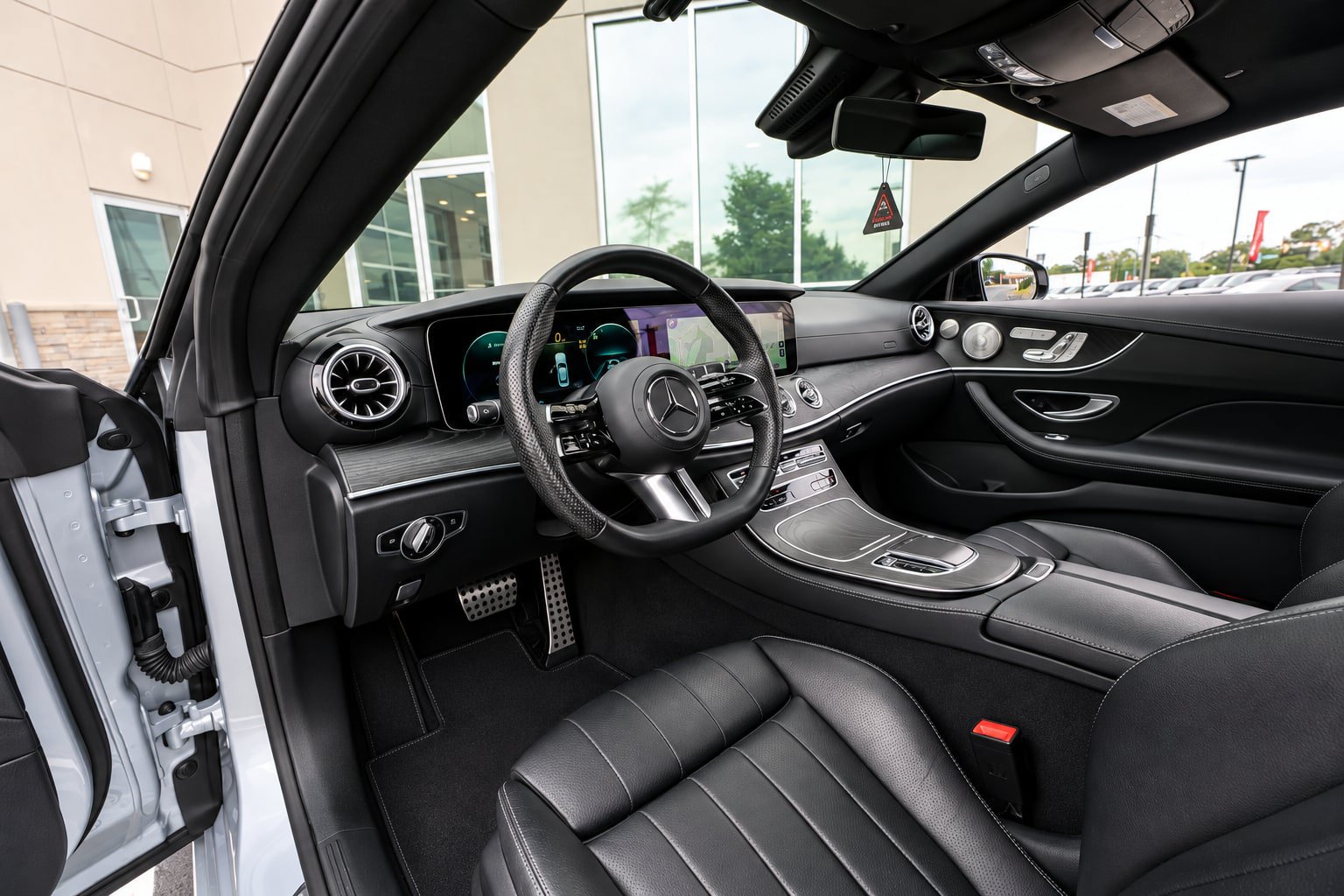 Used 2023 Mercedes-Benz E 450 Coupe image 32