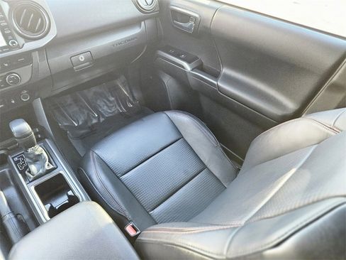 Used 2023 Toyota Tacoma TRD Pro image 12
