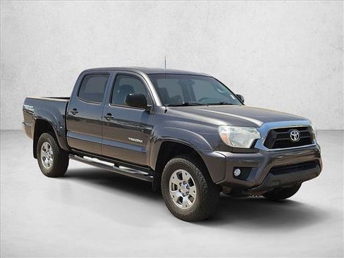 Used 2015 Toyota Tacoma 4x4 Double Cab w/ TRD Off-Road Package image 3