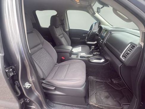 Used 2024 Nissan Frontier SV w/ SV Convenience Package AWD/4WD image 18