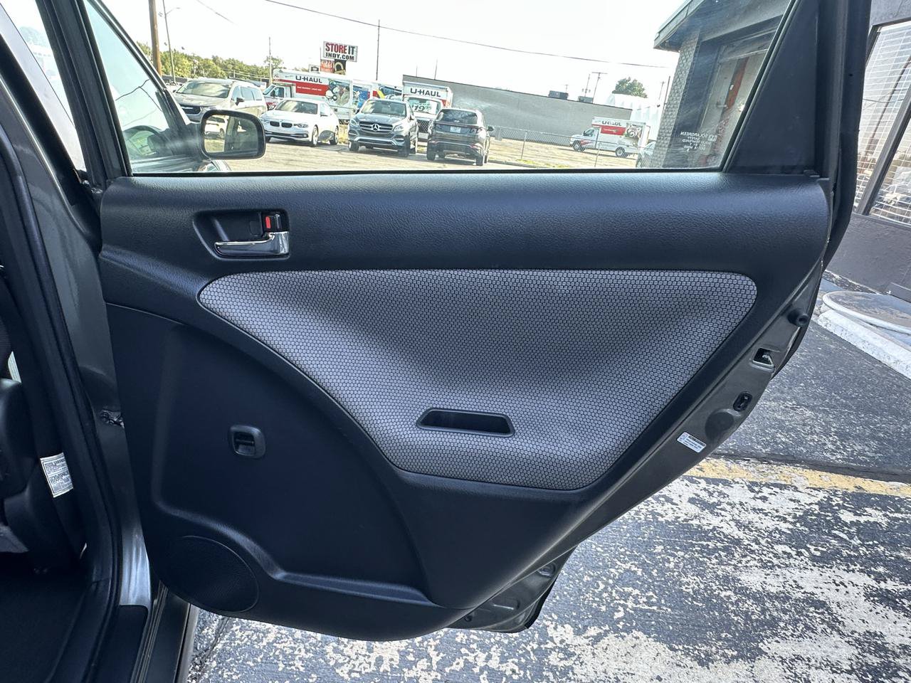 Used 2008 Toyota Matrix FWD image 38