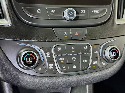 Certified 2025 Chevrolet Malibu LT FWD image 14