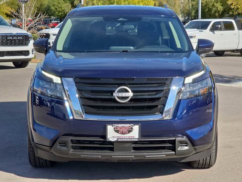 Used 2023 Nissan Pathfinder SV image 4
