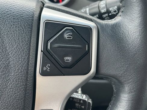 Used 2015 Toyota Sequoia Platinum image 53