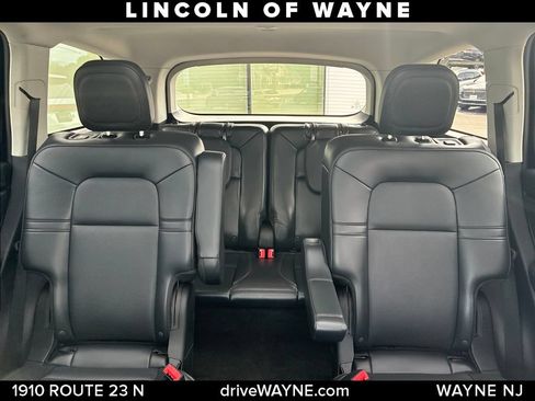 Certified 2025 Lincoln Aviator AWD image 16