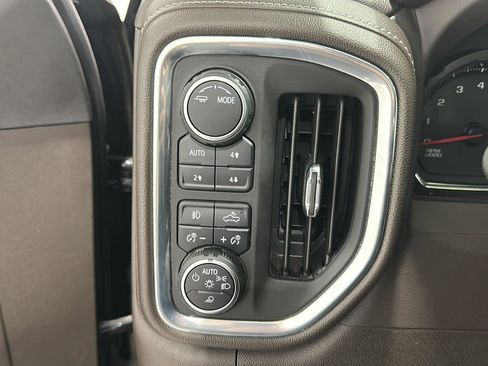 Used 2022 Chevrolet Silverado 2500 LTZ image 18