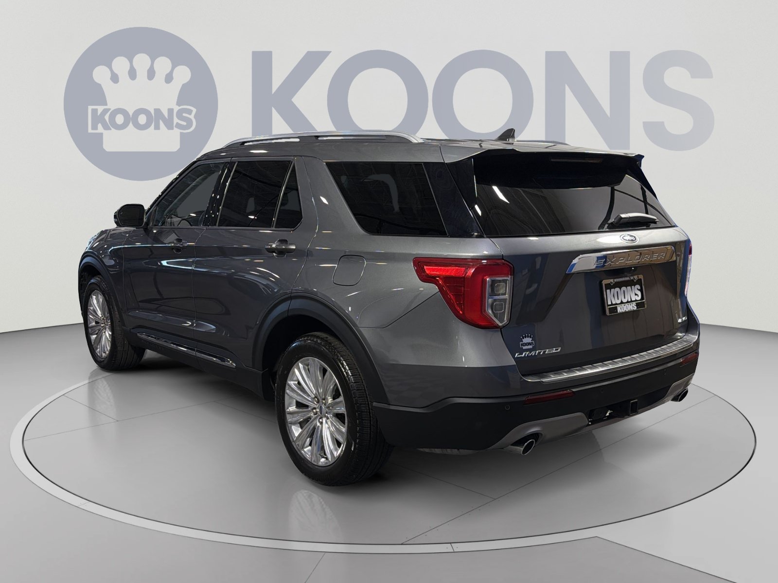 Used 2023 Ford Explorer Limited w/ Limited Technology Package AWD/4WD image 4