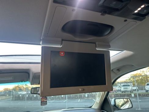 Used 2016 GMC Yukon SLT w/ Open Road Package image 21