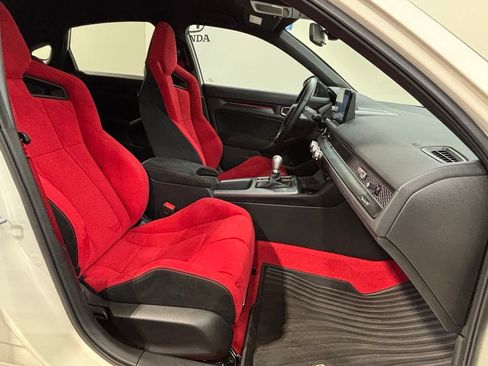 Certified 2025 Honda Civic Type R image 32