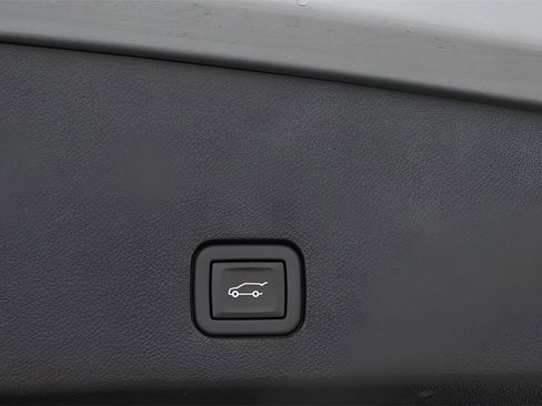 Used 2024 Cadillac XT6 Sport image 33