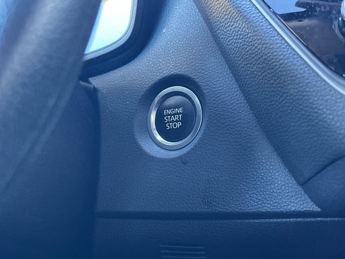 Used 2025 Toyota Corolla LE image 20