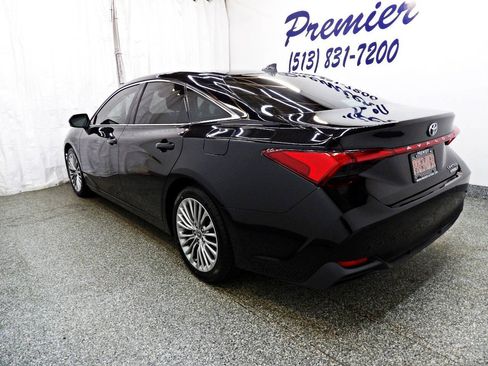 Used 2022 Toyota Avalon Limited w/ Advanced Safety Package FWD image 6