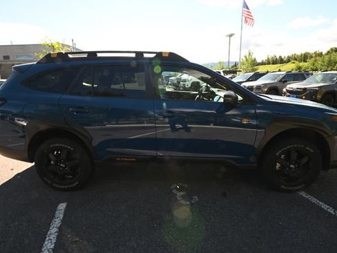 Used 2025 Subaru Outback Wilderness AWD/4WD image 6
