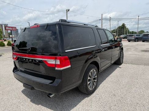 Used 2017 Lincoln Navigator L Select AWD/4WD image 5