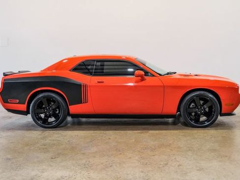 Used 2009 Dodge Challenger R/T image 7