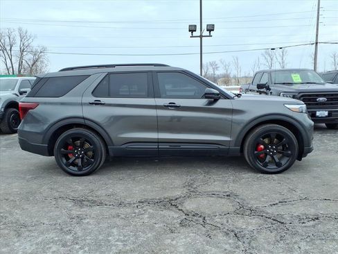 Used 2020 Ford Explorer ST w/ ST Street Pack image 32