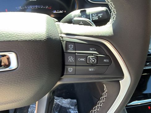 New 2026 Jeep Grand Cherokee L Laredo image 24