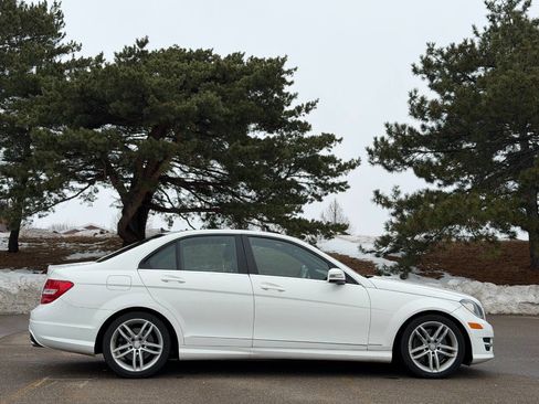 Used 2014 Mercedes-Benz C 300 4MATIC Sedan image 2