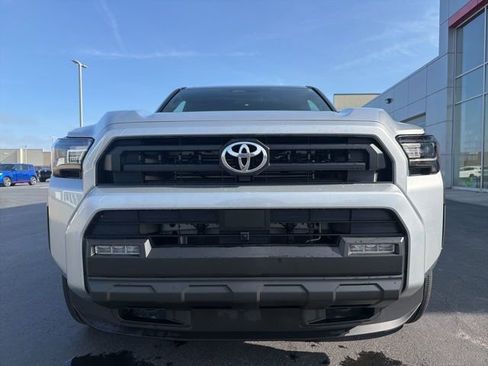 Used 2025 Toyota 4Runner SR5 image 2