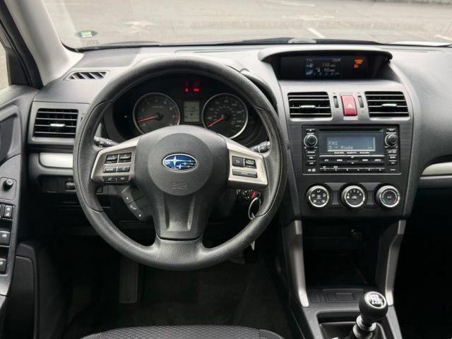 Used 2015 Subaru Forester 2.5i AWD/4WD image 16