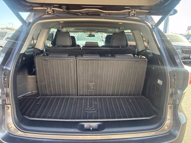 Used 2015 Toyota Highlander XLE FWD image 27