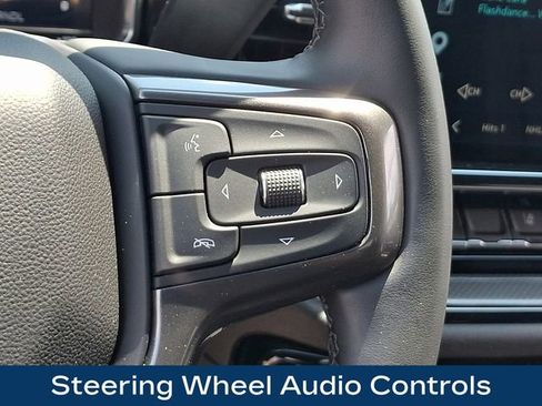 Used 2025 Chevrolet Silverado 2500 ZR2 w/ Technology Package AWD/4WD image 8