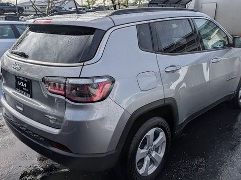 Used 2021 Jeep Compass Latitude image 5