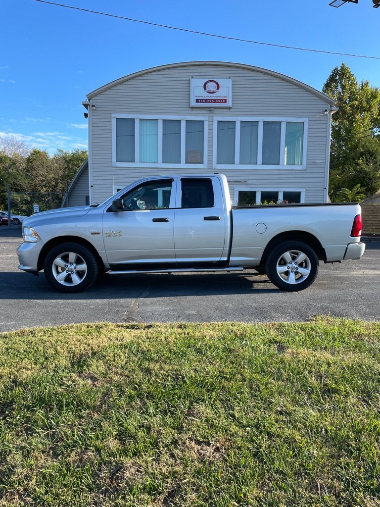 Used 2015 RAM 1500 Express AWD/4WD image 2