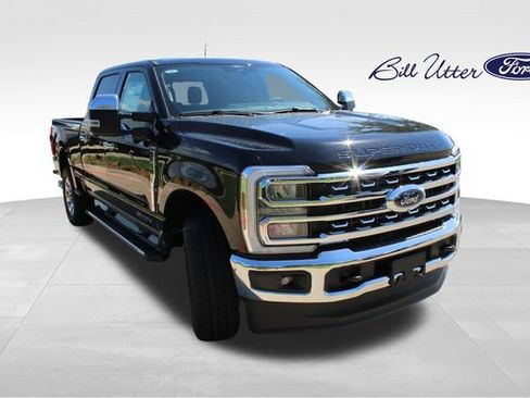 New 2026 Ford F250 Lariat w/ Chrome Package image 2