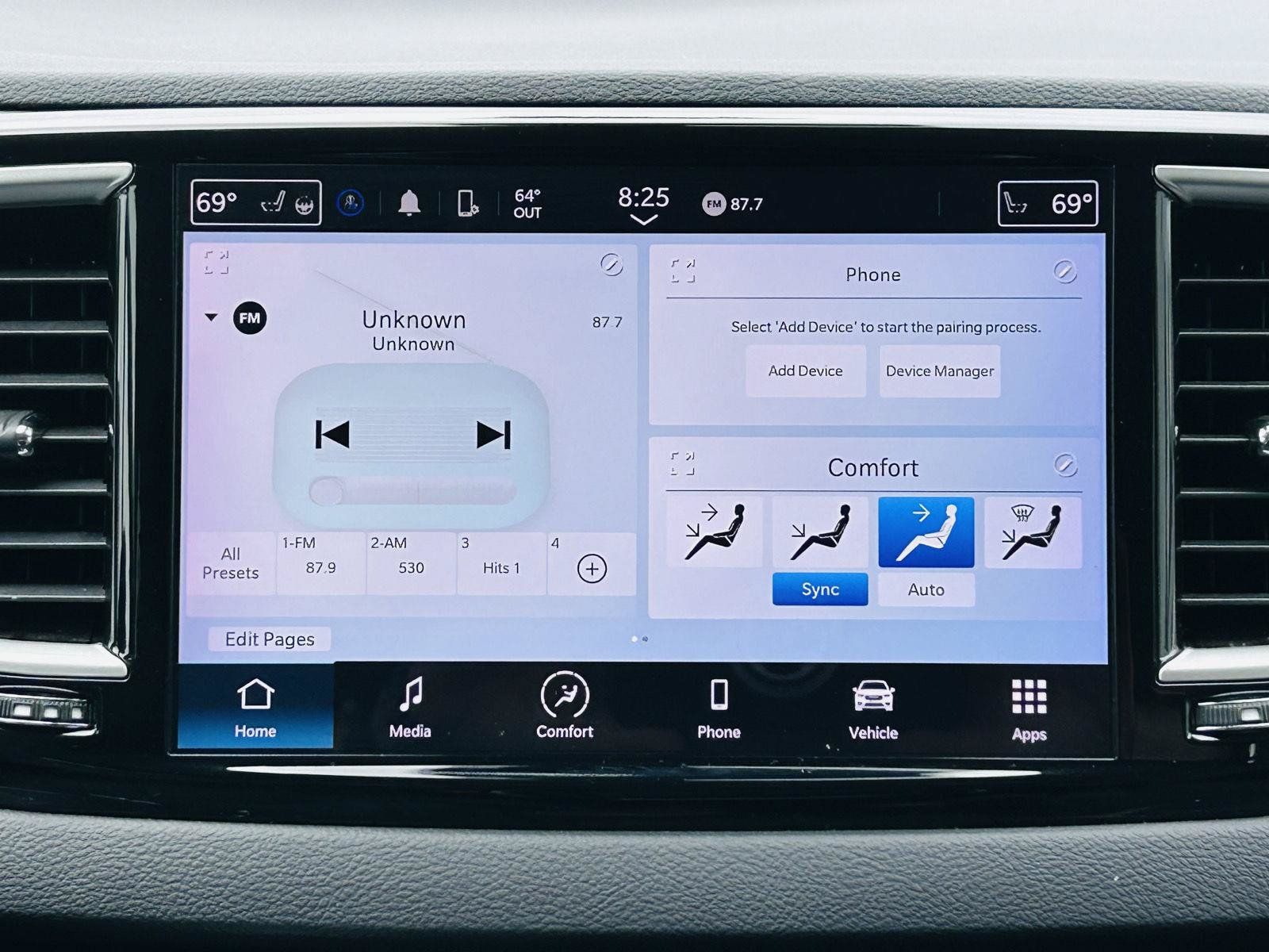 Used 2024 Chrysler Pacifica Touring-L FWD image 21
