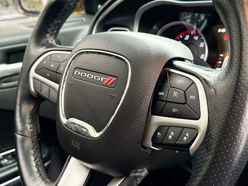 Used 2018 Dodge Charger R/T Scat Pack image 32