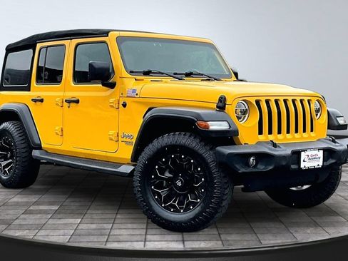 Used 2021 Jeep Wrangler Unlimited Sport AWD/4WD image 3